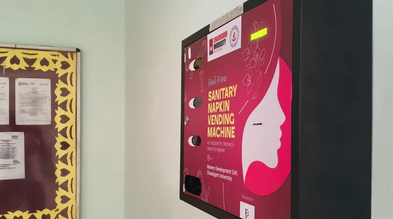 Do Vending Machines Take Credit Cards, Apple Pay, EBT & Gift Cards? (PILLAR)