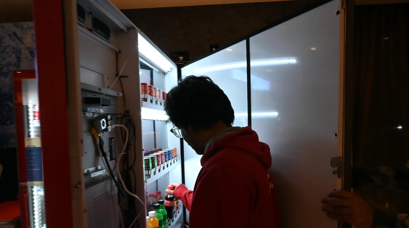 How to Buy a Vending Machine (PILLAR)
