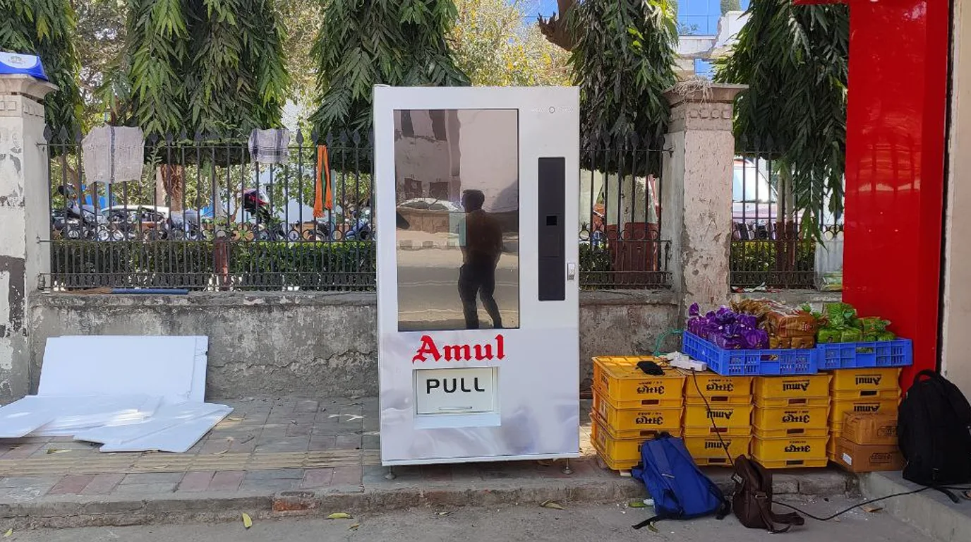 How to Start a Vending Machine Business (PILLAR)