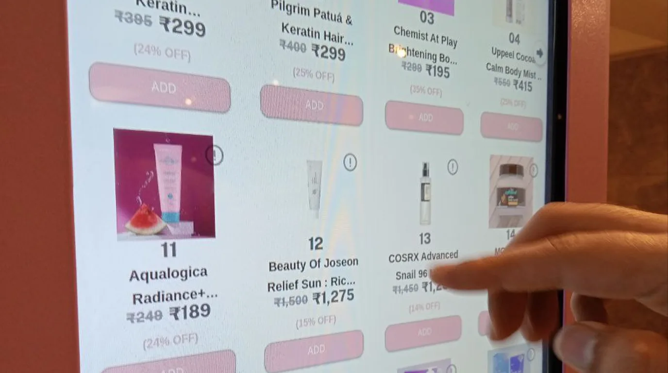 Vending operator presenting a proposal with a dashboard to school administrators